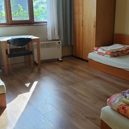 Mihaela Lake Retreat Yuvalar 外观 照片