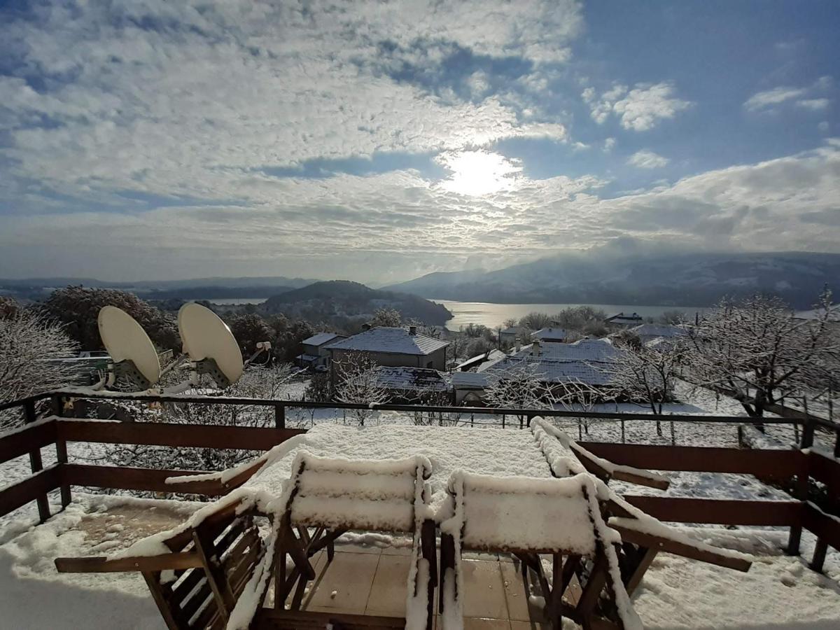 Mihaela Lake Retreat Yuvalar 外观 照片