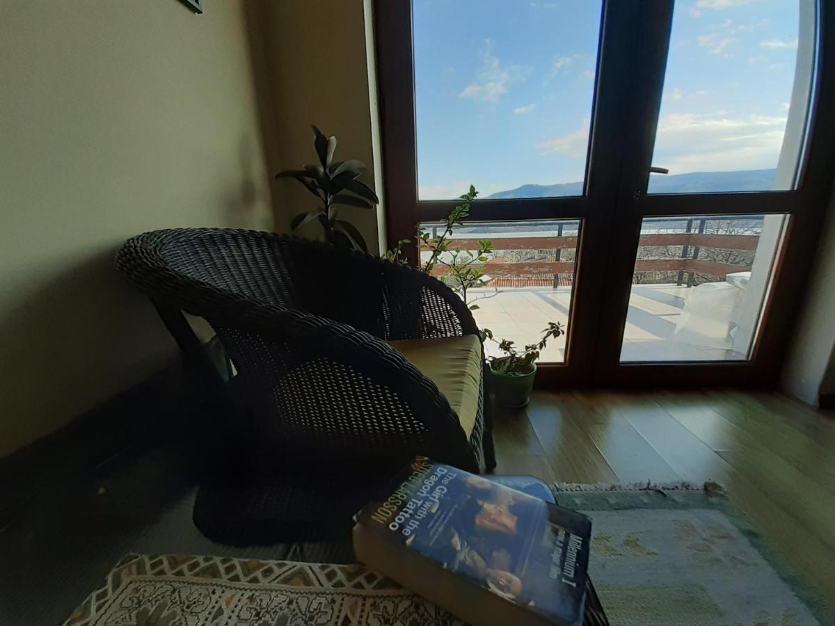 Mihaela Lake Retreat Yuvalar 外观 照片