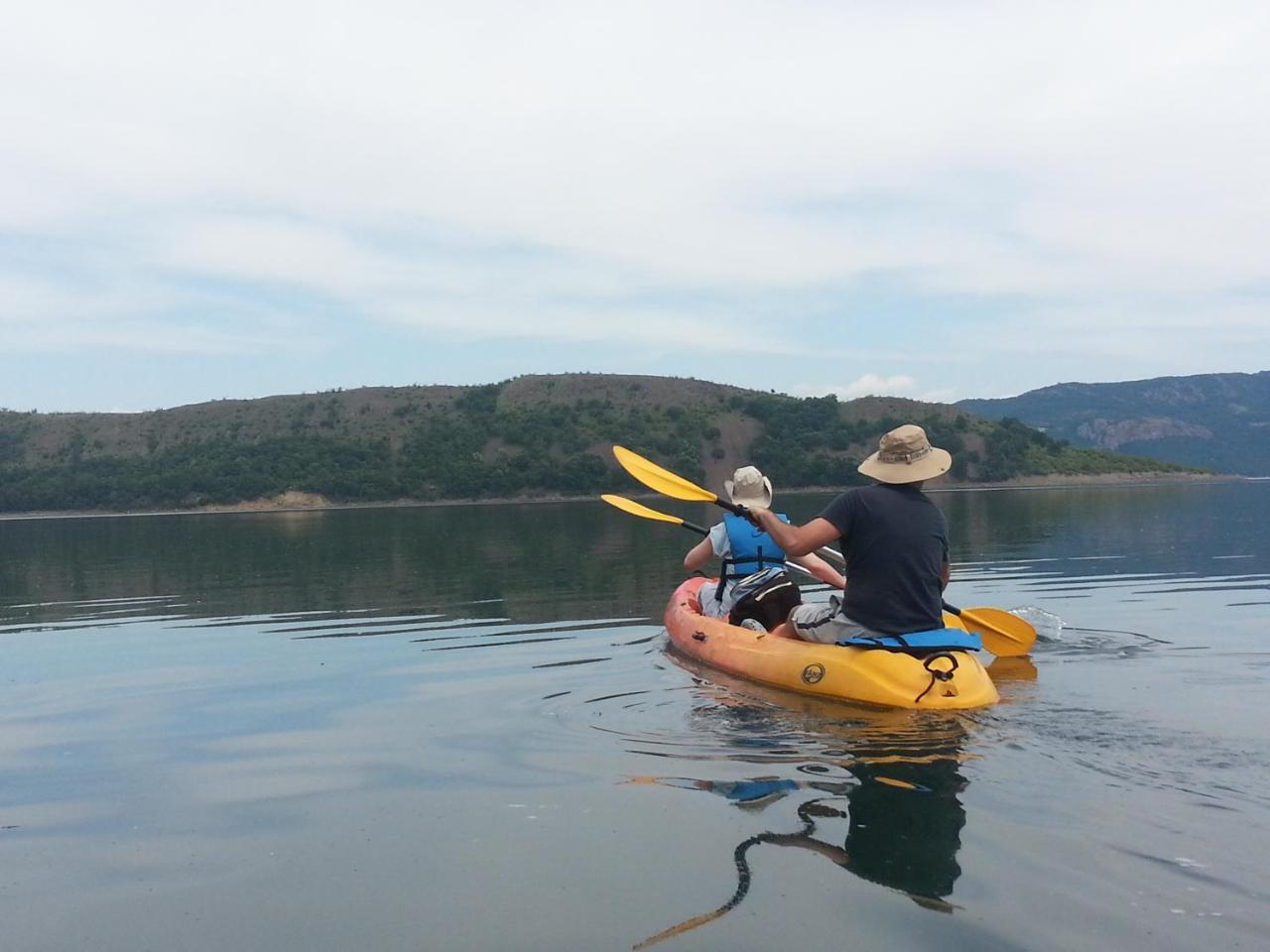 Mihaela Lake Retreat Yuvalar 外观 照片