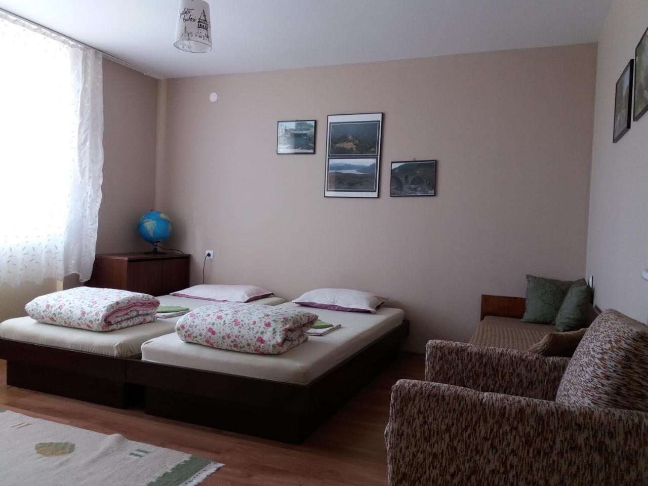 Mihaela Lake Retreat Yuvalar 外观 照片