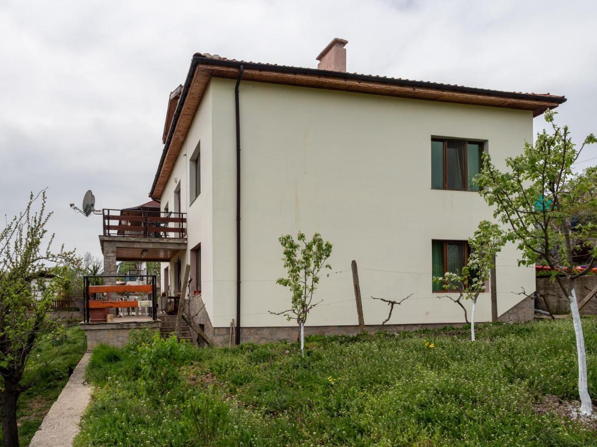 Mihaela Lake Retreat Yuvalar 外观 照片