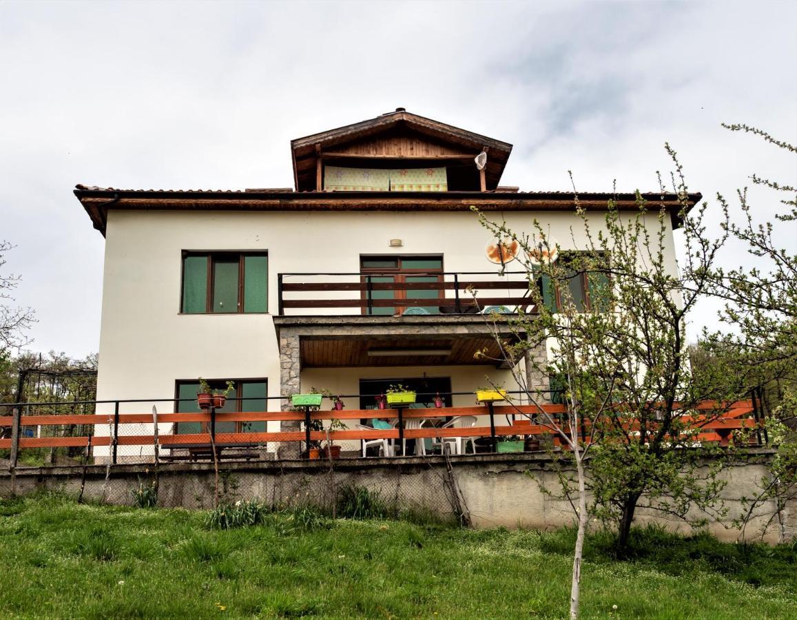 Mihaela Lake Retreat Yuvalar 外观 照片